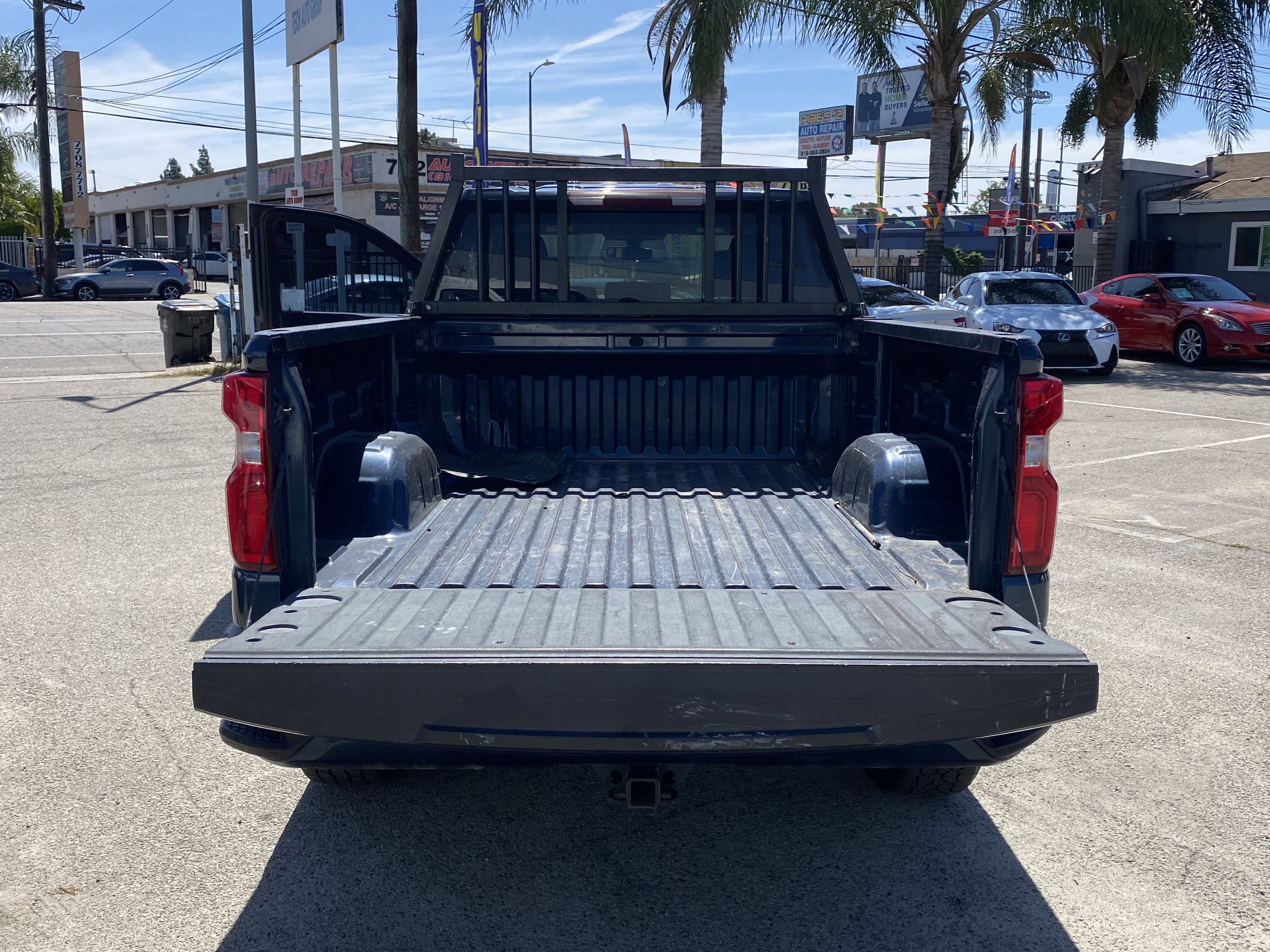 Used 2019 Chevrolet Silverado 1500 Custom w/ Custom Value Package RWD image 19