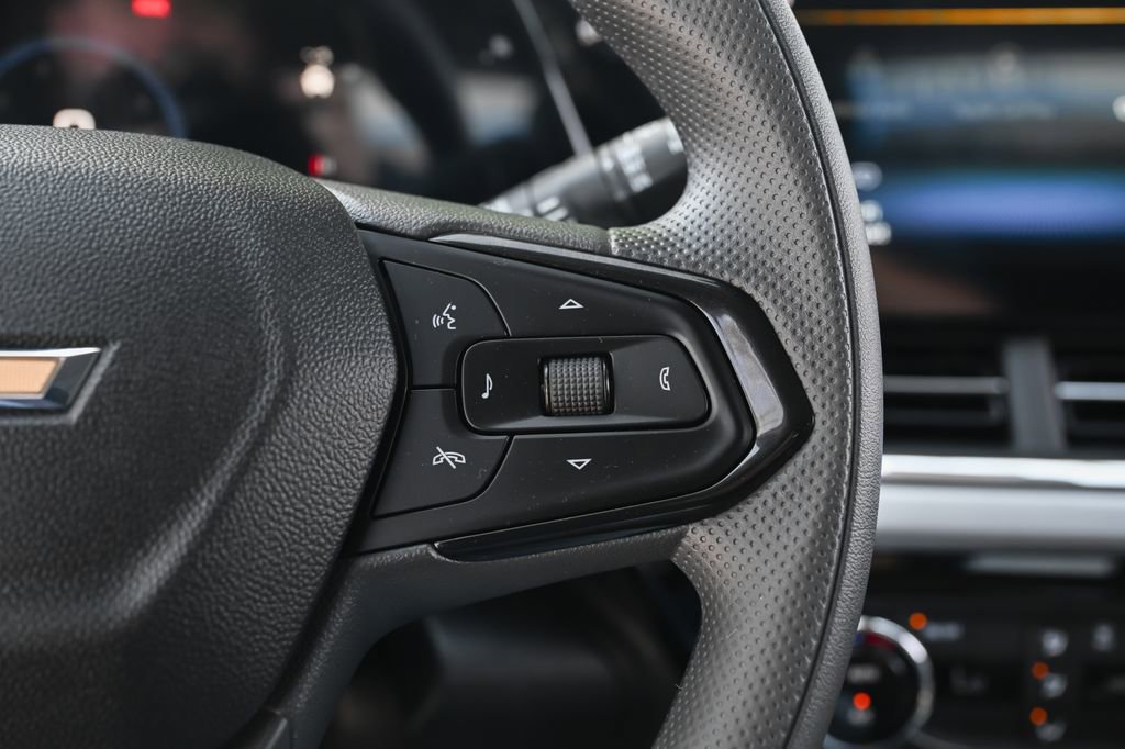 New 2026 Chevrolet Trax LT w/ LPO, Blackout Package FWD image 20