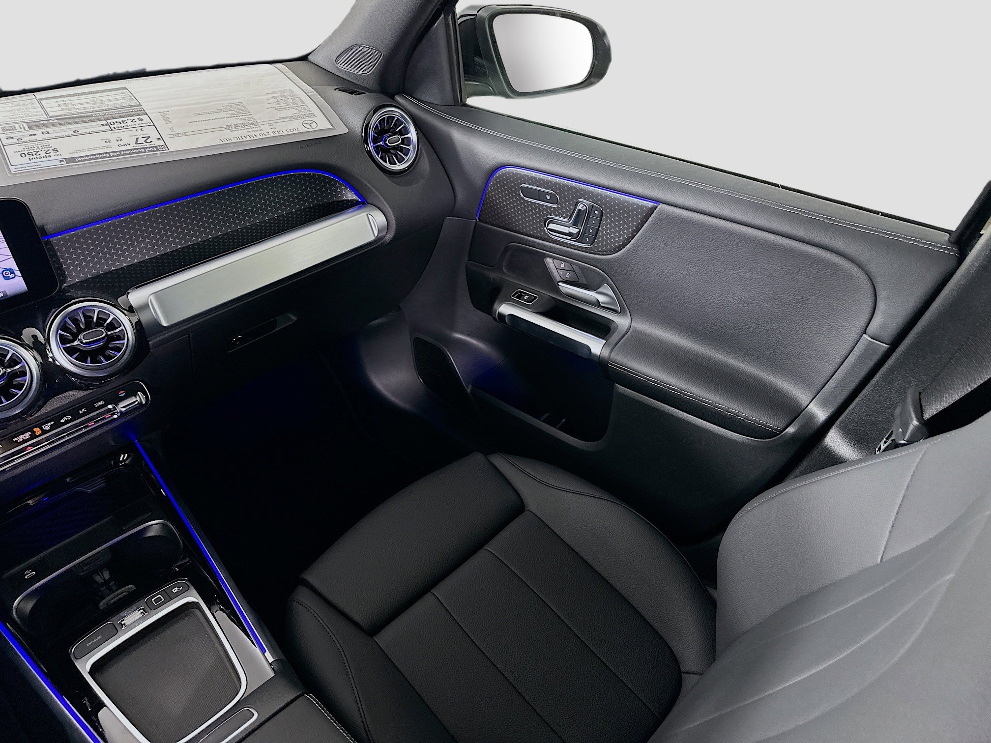 Certified 2025 Mercedes-Benz GLB 250 4MATIC image 30