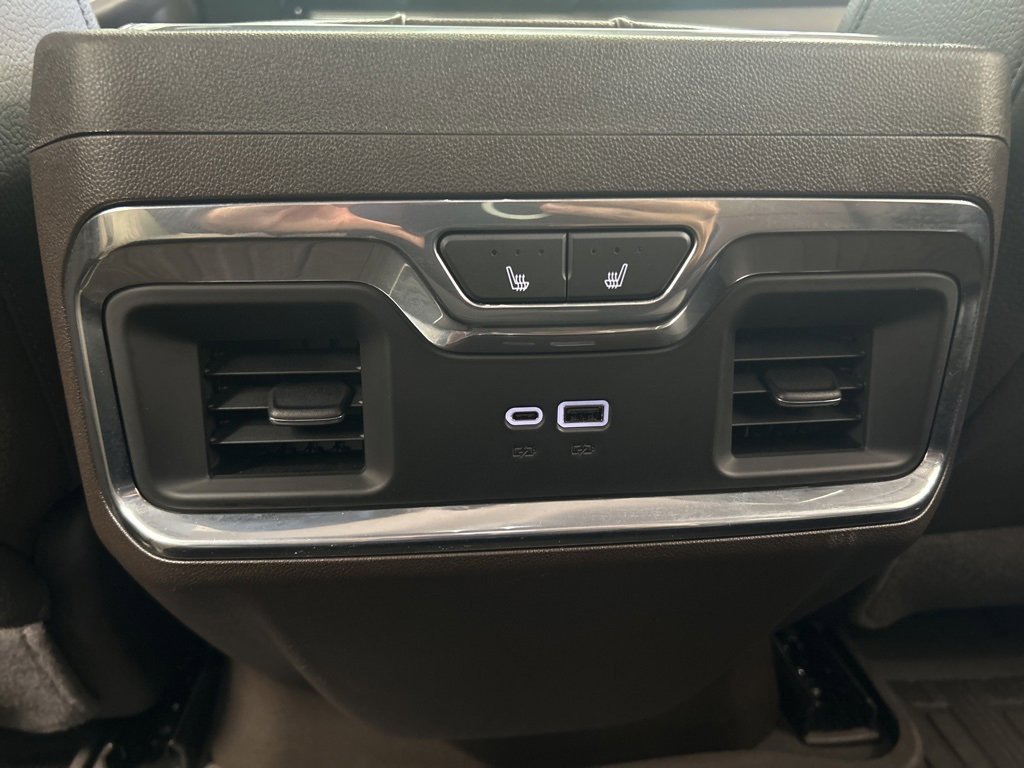 Used 2024 GMC Sierra 1500 Denali w/ Technology Package image 11