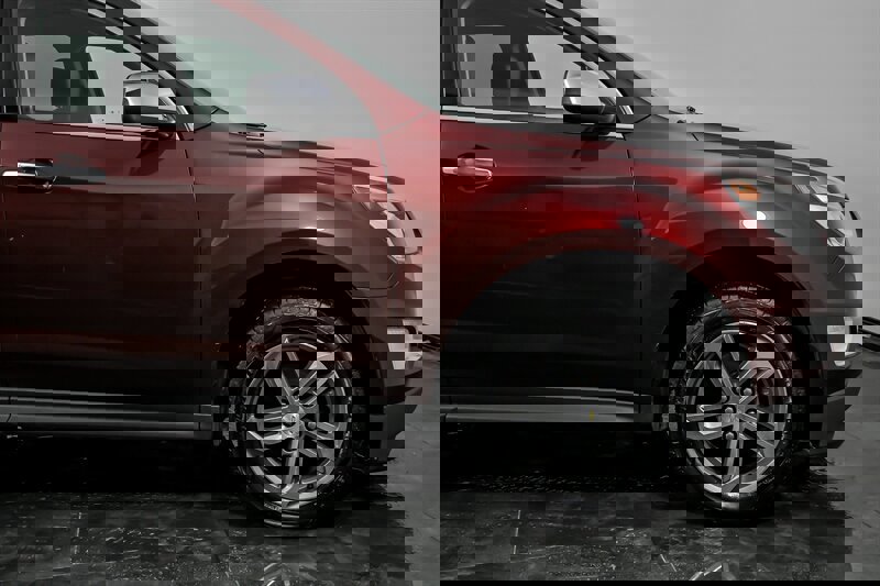 Used 2016 Chevrolet Equinox LTZ w/ Enhanced Convenience Package image 12