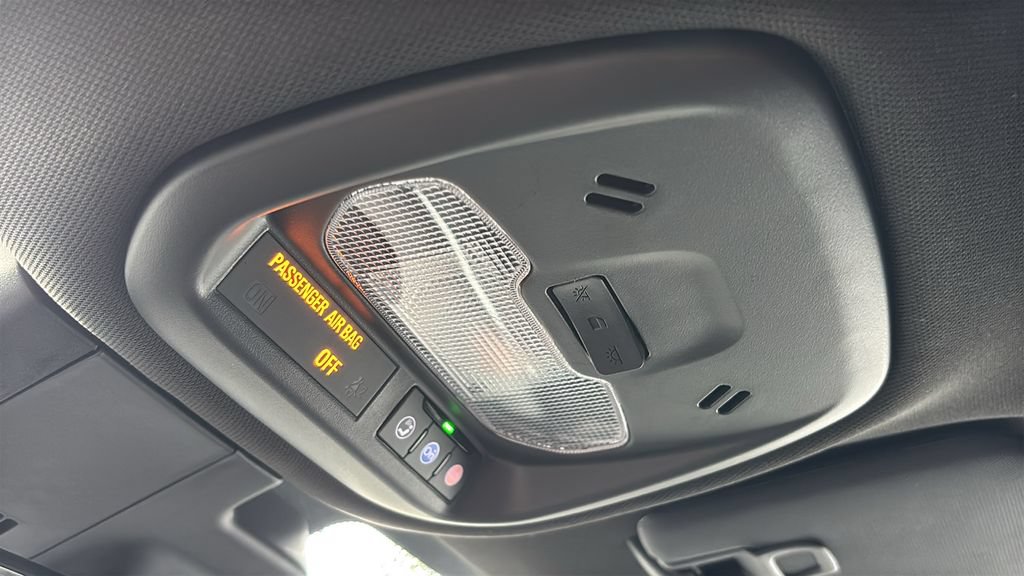 Used 2025 Buick Envista Preferred FWD image 23