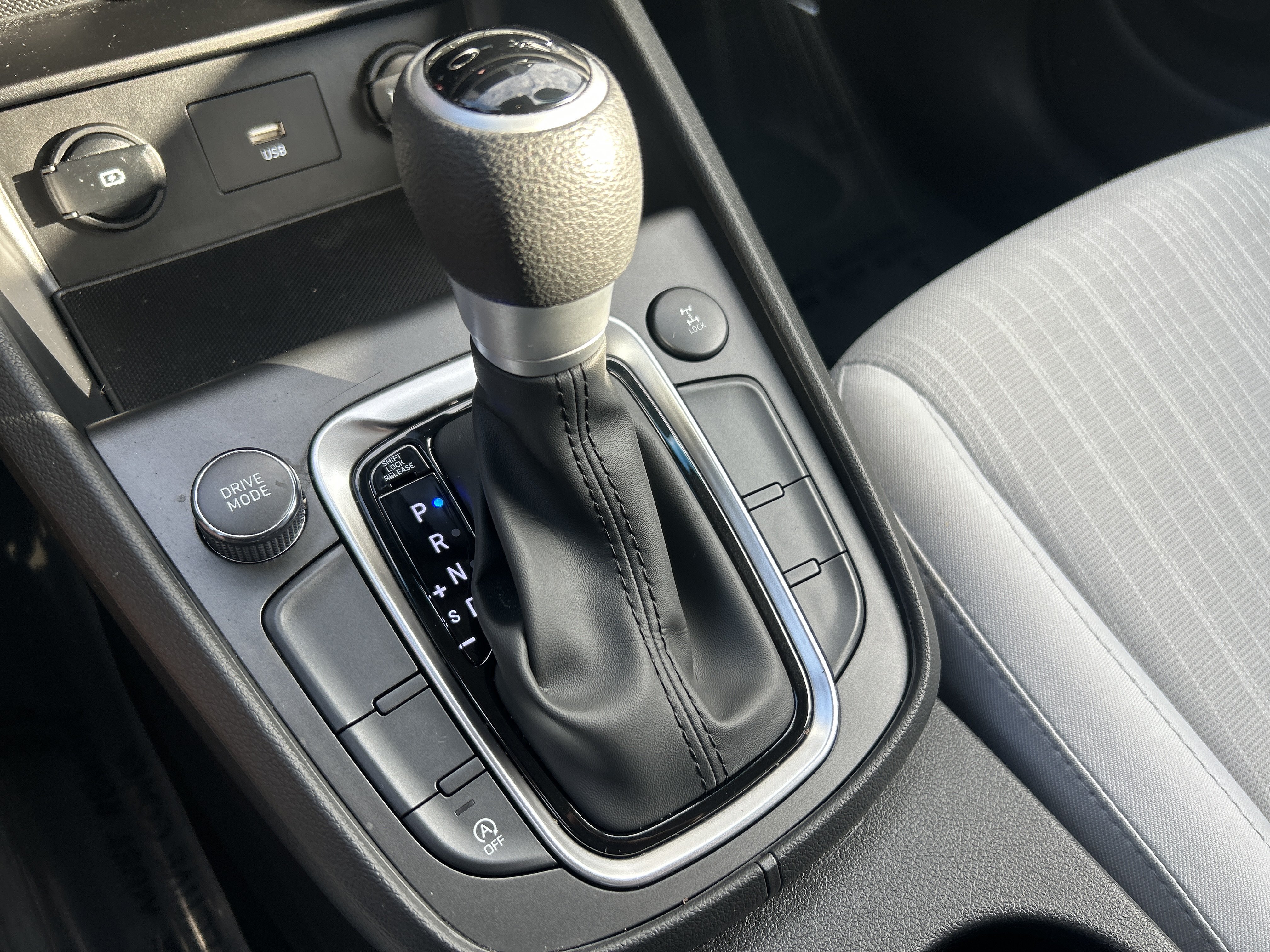 Certified 2023 Hyundai Kona SEL AWD/4WD image 24