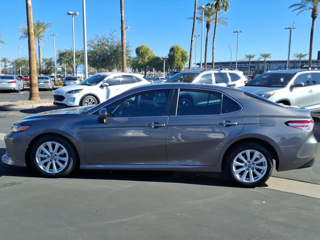 Used 2020 Toyota Camry LE image 11