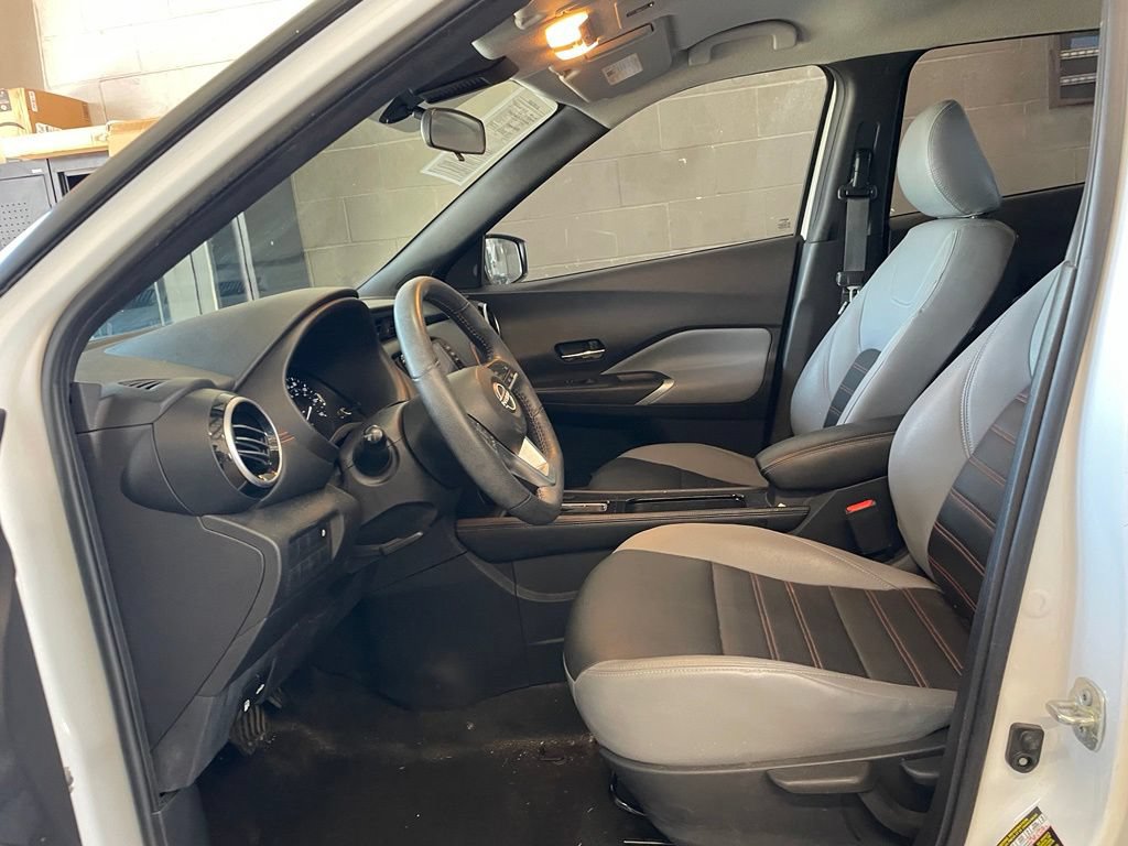 Certified 2024 Nissan Kicks SR w/ SR Premium Package FWD image 10