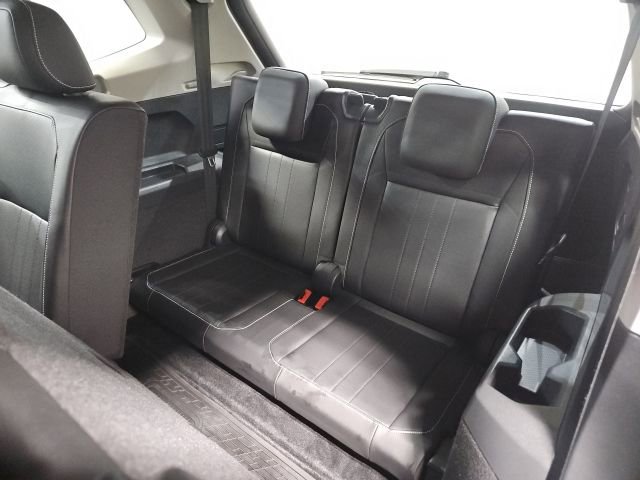 Used 2023 Volkswagen Tiguan SE FWD image 28