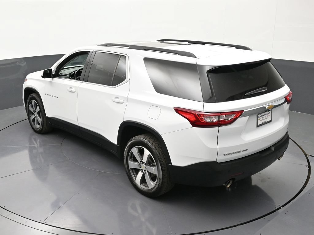 Certified 2020 Chevrolet Traverse LT w/ LT Premium Package AWD/4WD image 18