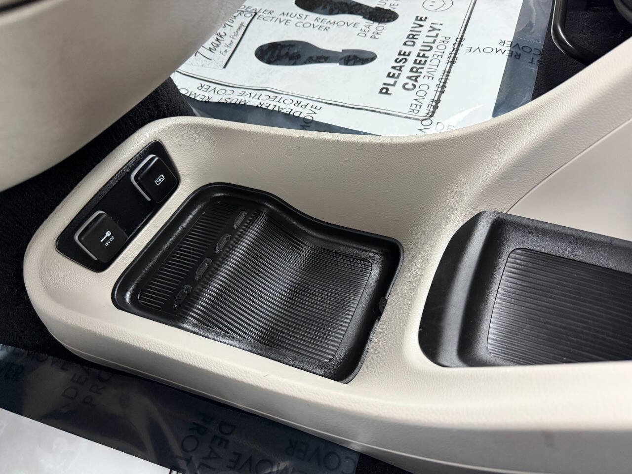 Used 2021 Chrysler Pacifica Touring w/ Cold Weather Group image 47