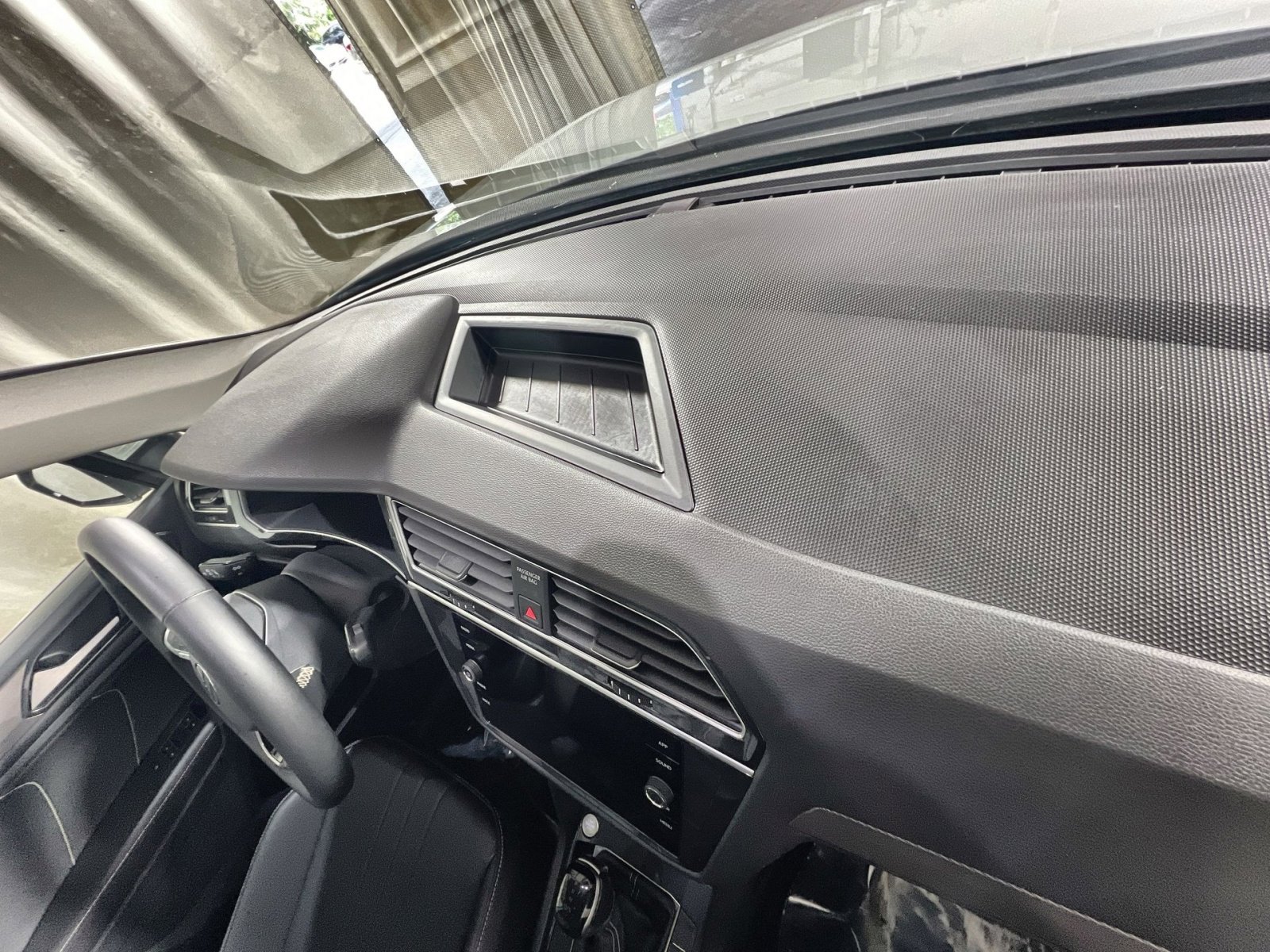 Used 2024 Volkswagen Tiguan SE FWD image 18