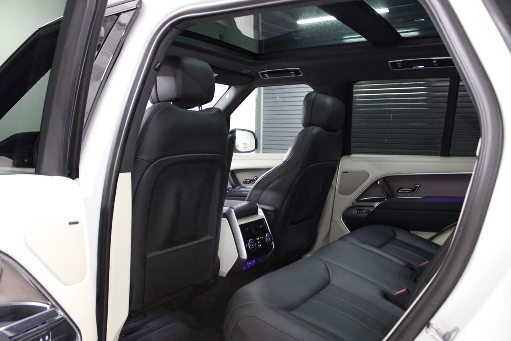 Certified 2023 Land Rover Range Rover SE image 40