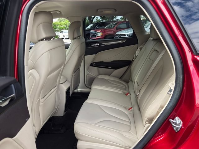 Used 2019 Lincoln MKC Premiere FWD image 13