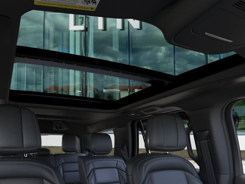 New 2026 Lincoln Navigator Reserve w/ Jet Appearance Package AWD/4WD image 22