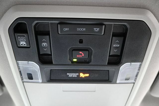 Used 2023 Toyota Tundra Limited AWD/4WD image 45