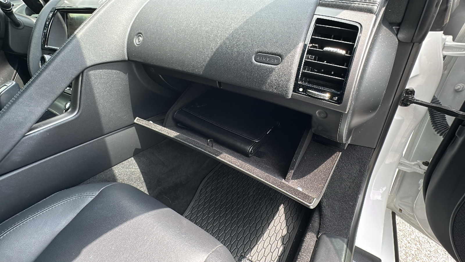 Used 2015 Jaguar F-TYPE S RWD image 29
