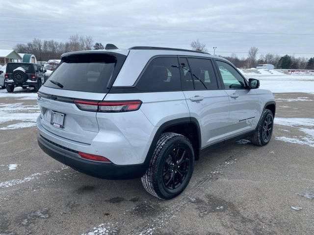 New 2026 Jeep Grand Cherokee Altitude AWD/4WD image 7