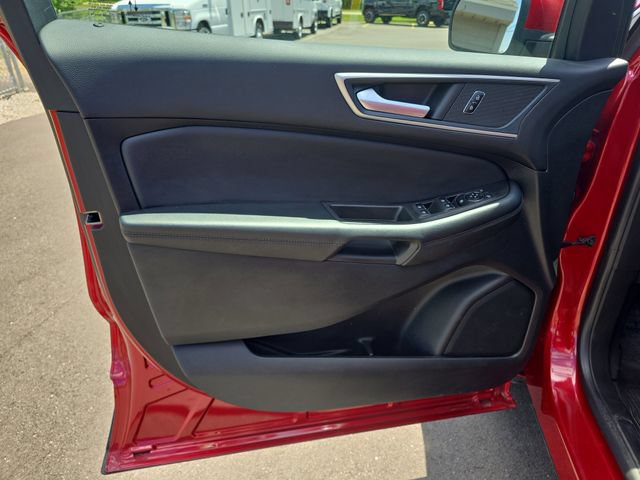 Certified 2024 Ford Edge SEL w/ Convenience Package AWD/4WD image 11