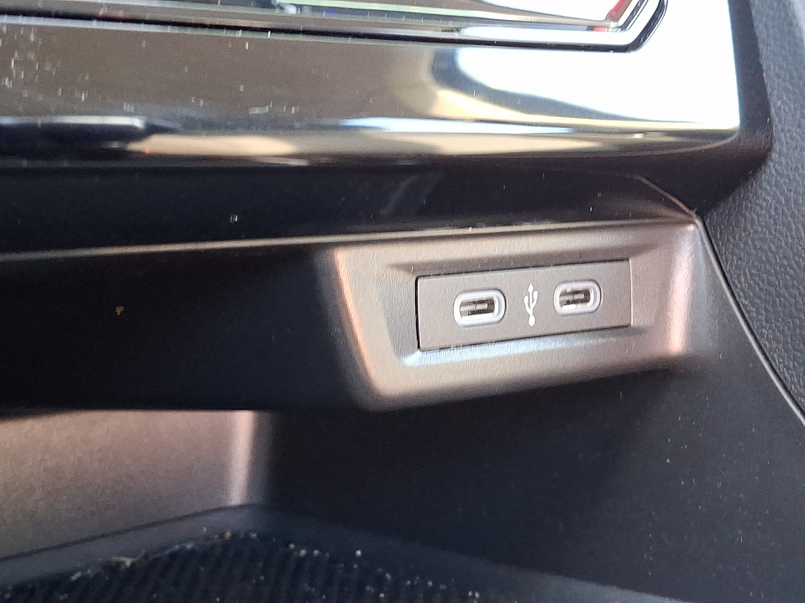 Certified 2025 Volkswagen Jetta S FWD image 23