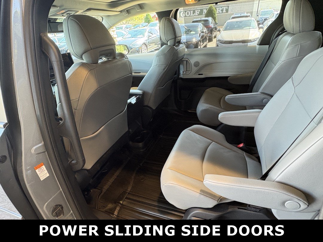 Used 2026 Toyota Sienna XLE AWD/4WD image 25
