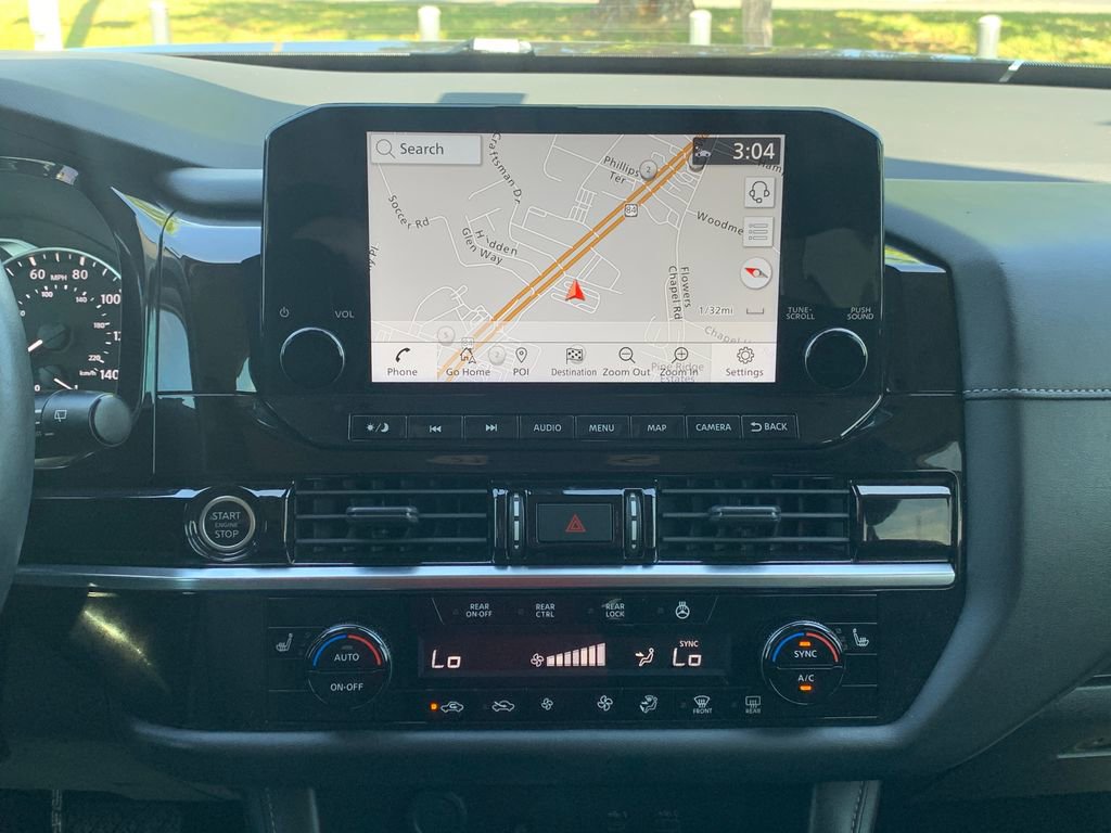 Used 2023 Nissan Pathfinder SL w/ Lighting Package (N92) FWD image 16