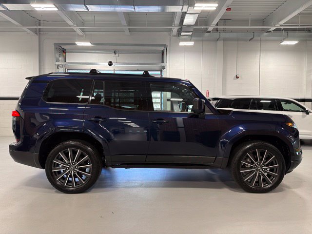 Used 2024 Lexus GX 550 w/ Accessory Package (Z1) AWD/4WD image 8
