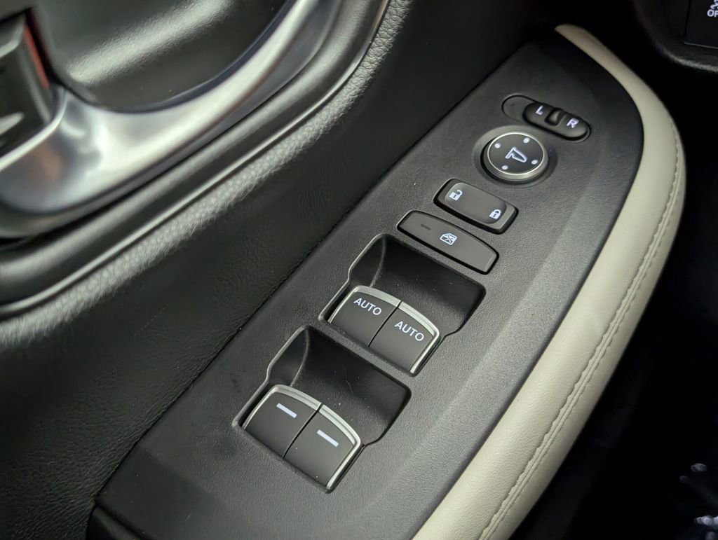 Used 2026 Honda HR-V EX-L image 24