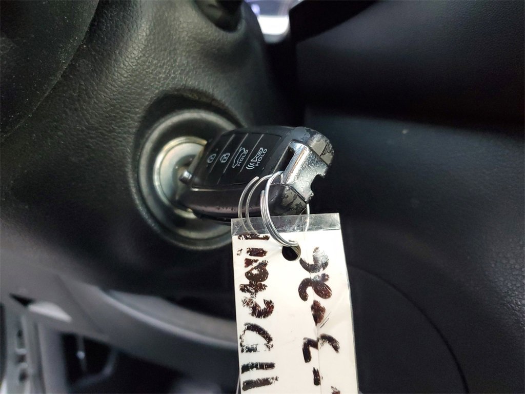 Used 2019 Hyundai Santa Fe SE image 23