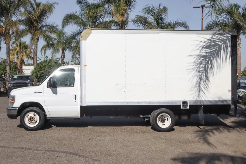 Used 2016 Ford E-450 and Econoline 450 Super Duty w/ Power Windows & Locks Group RWD image 5