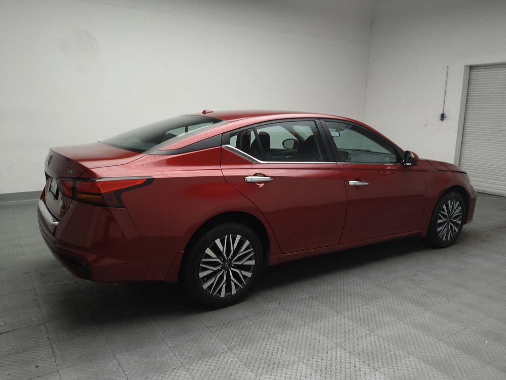 Used 2023 Nissan Altima 2.5 SV AWD/4WD image 10