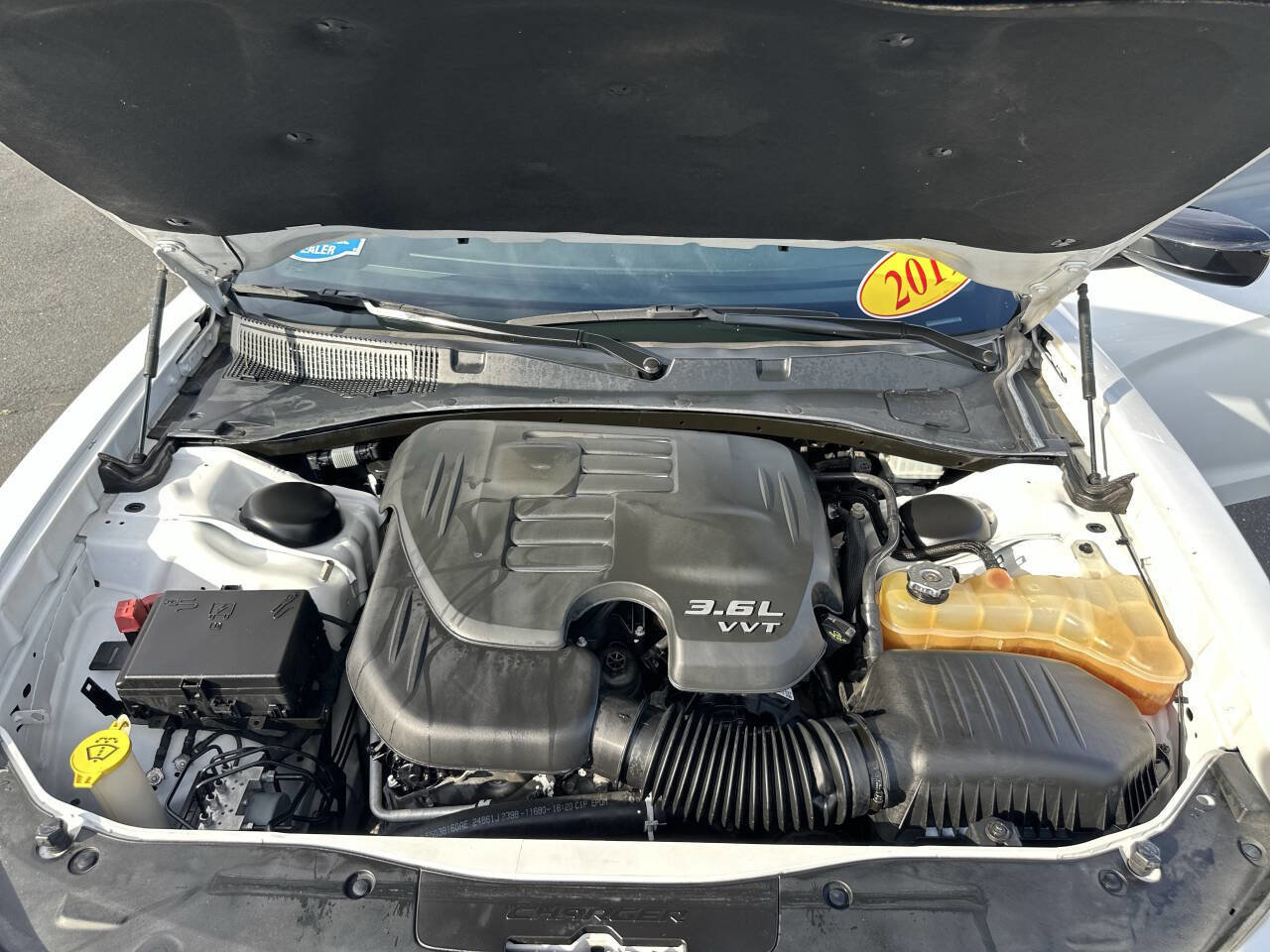 Used 2019 Dodge Charger SXT w/ Blacktop Package image 20