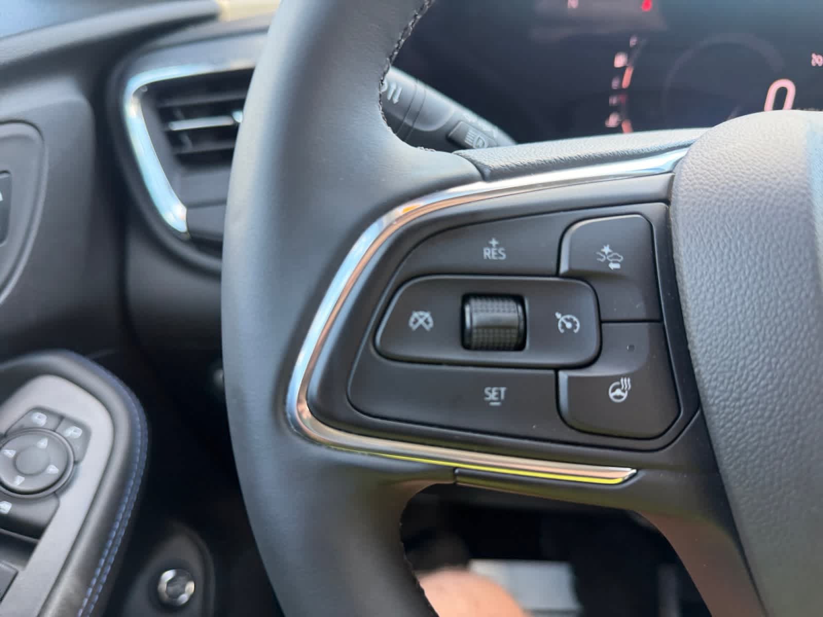 Used 2025 Buick Encore GX Sport Touring w/ Comfort Package FWD image 28