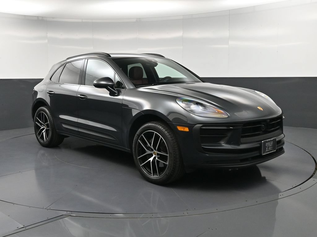 Certified 2026 Porsche Macan AWD/4WD image 10