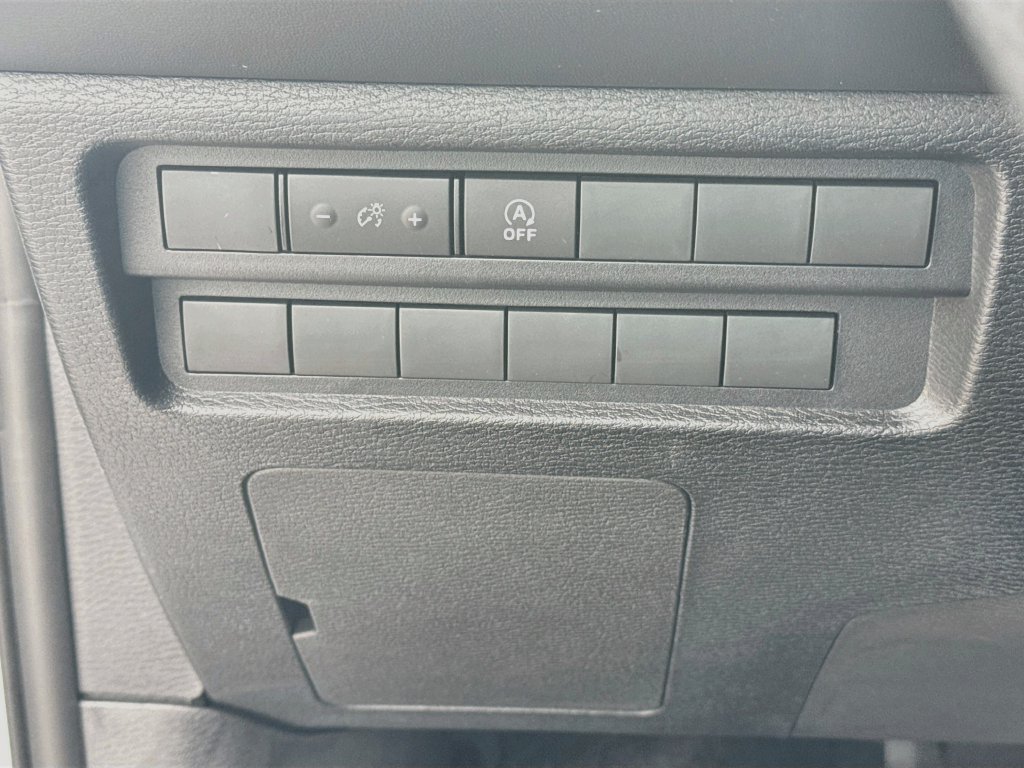 New 2026 Mitsubishi Outlander ES FWD image 10