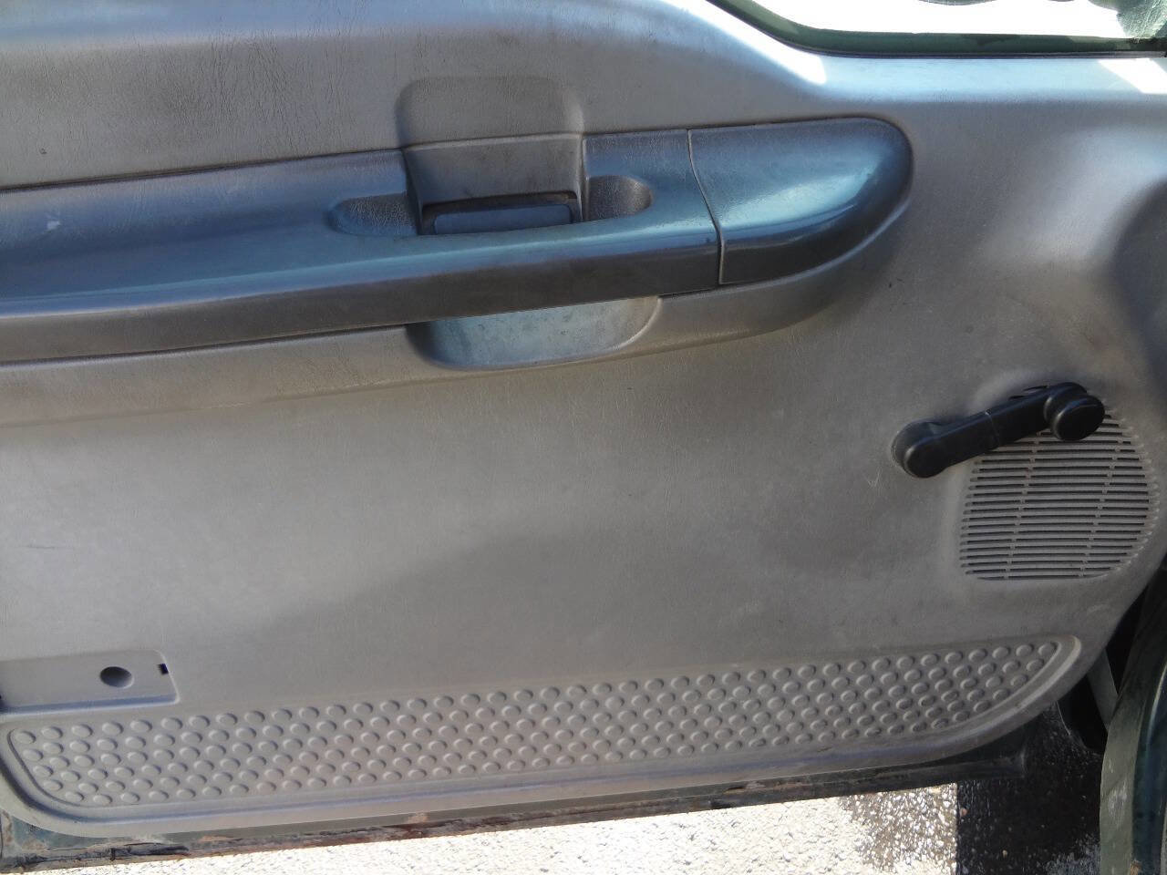 Used 2000 Ford F350 4X2 2dr Regular Cab 140.8 in. image 10