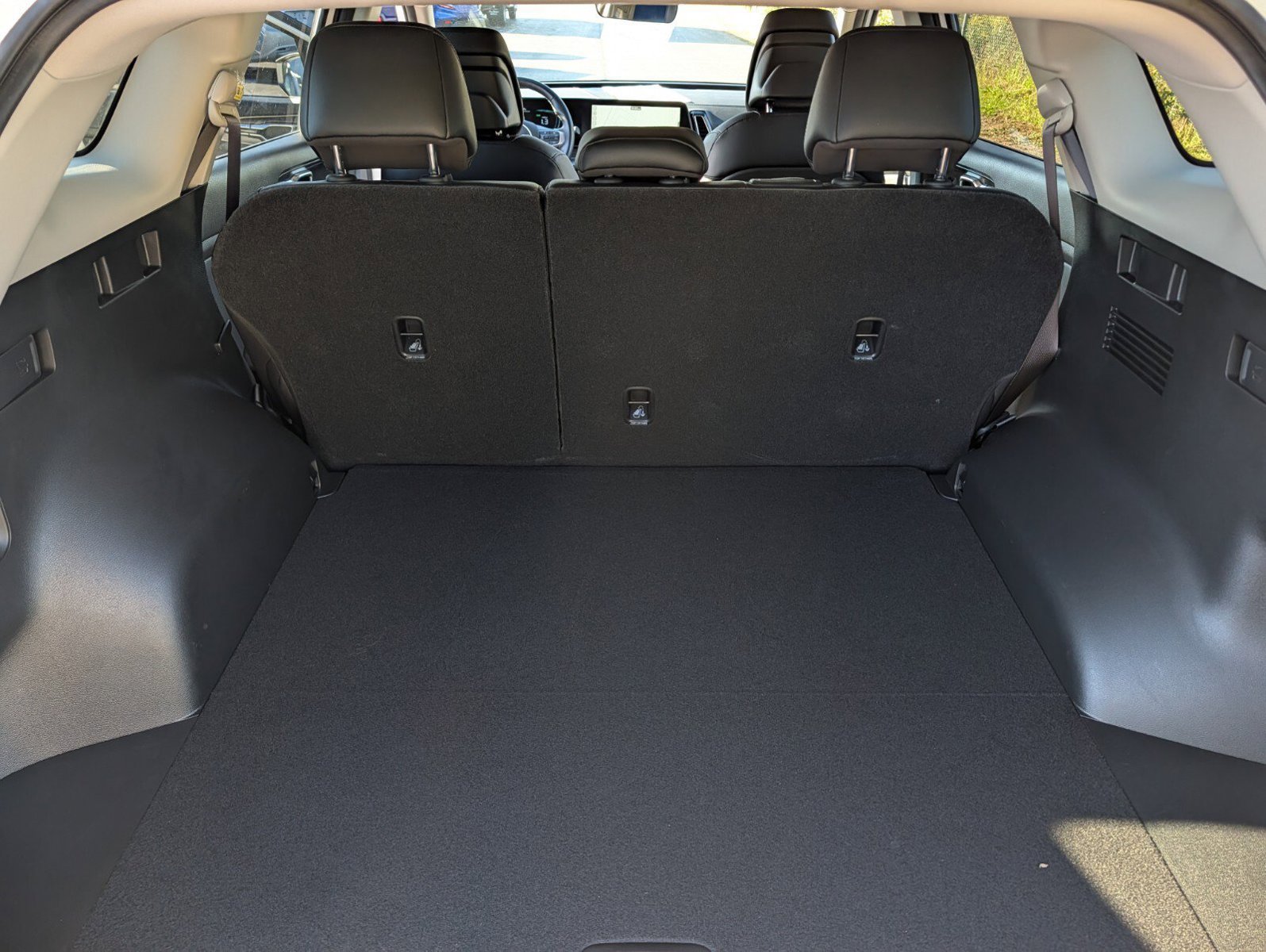 Used 2025 Kia Sportage EX AWD/4WD image 22