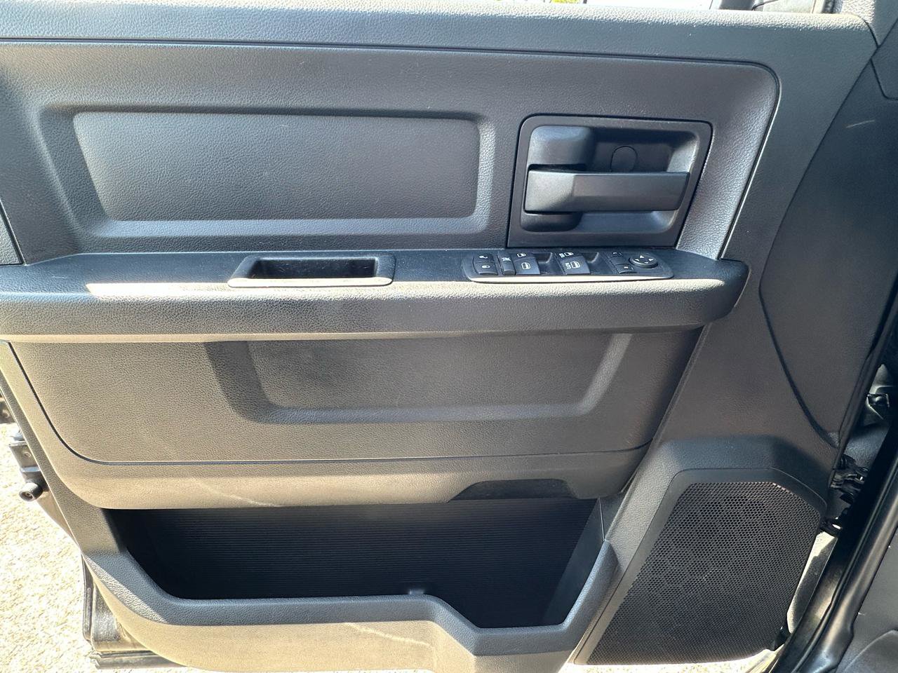 Used 2018 RAM 1500 Express w/ Express Value Package AWD/4WD image 14