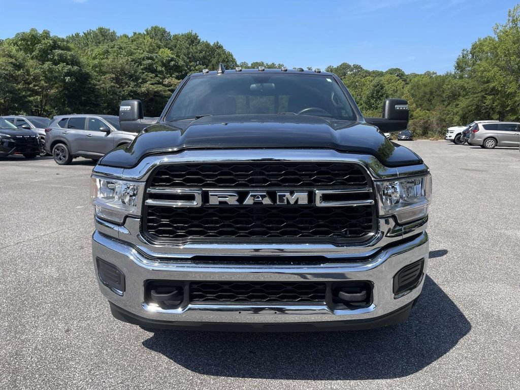 Used 2024 RAM 3500 Tradesman w/ Chrome Appearance Group AWD/4WD image 8