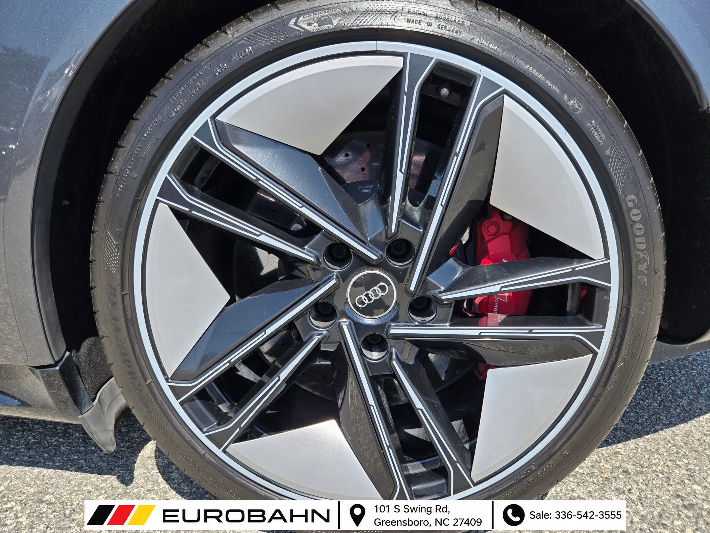 Used 2022 Audi RS e-tron GT w/ Year 1 Package AWD/4WD image 32