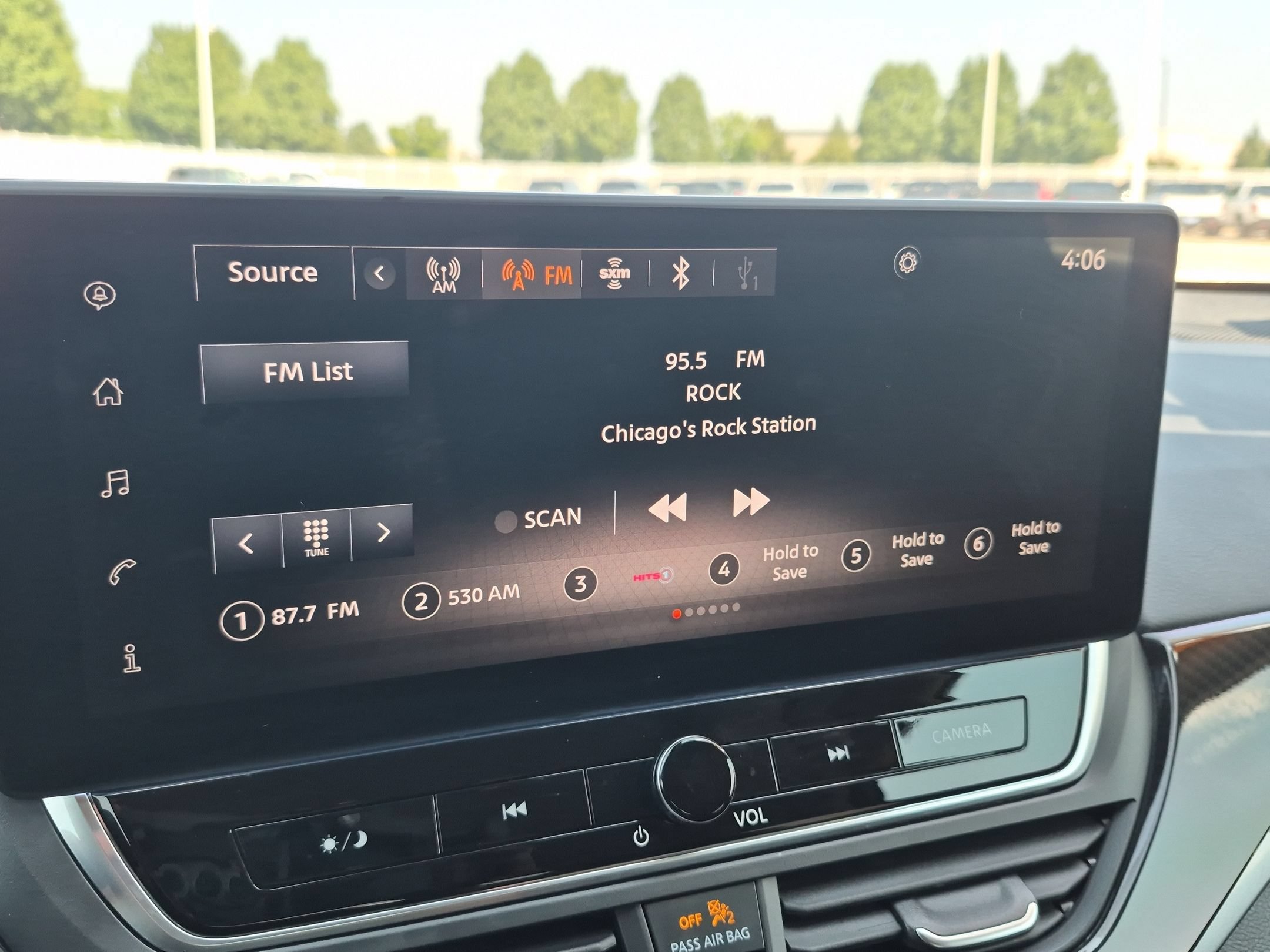 Used 2025 Nissan Altima 2.5 SR w/ SR Premium Package FWD image 18
