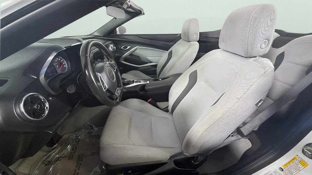 Used 2021 Chevrolet Camaro LT w/ Technology Package RWD image 21