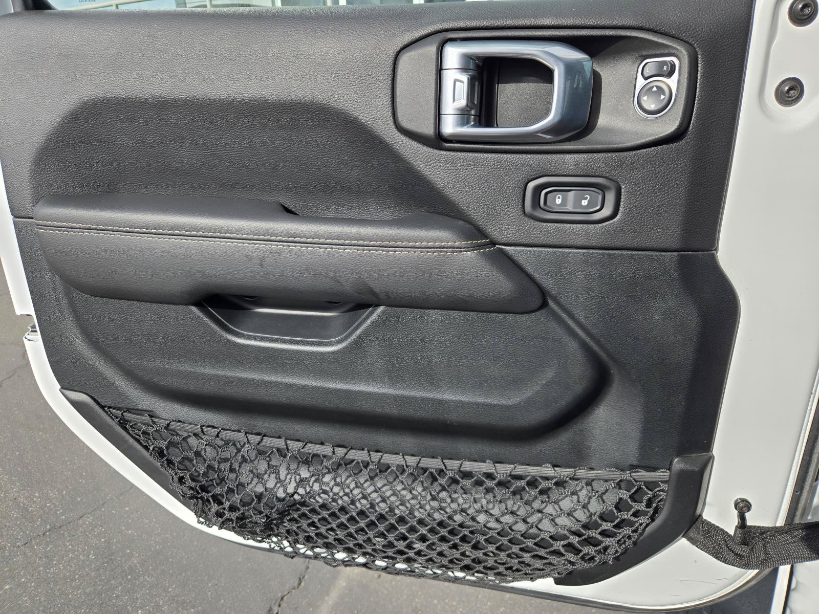 Used 2021 Jeep Wrangler Unlimited Sahara AWD/4WD image 23