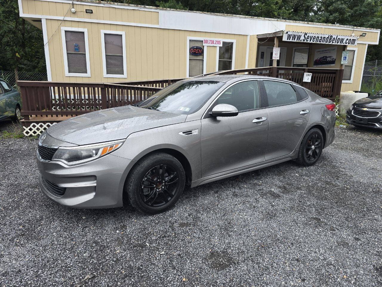 Used 2018 Kia Optima LX FWD image 3