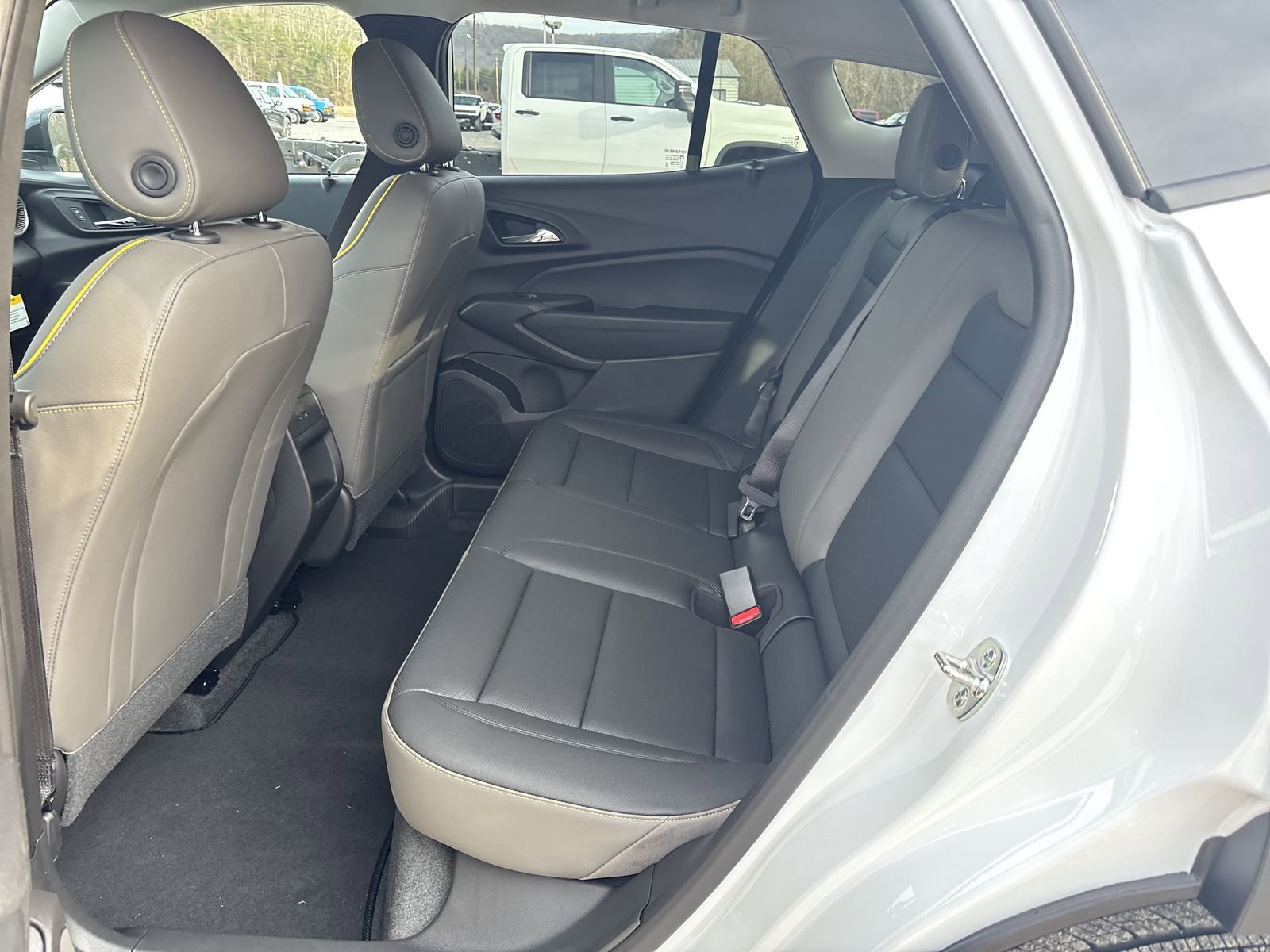 New 2026 Chevrolet Trax ACTIV FWD image 24