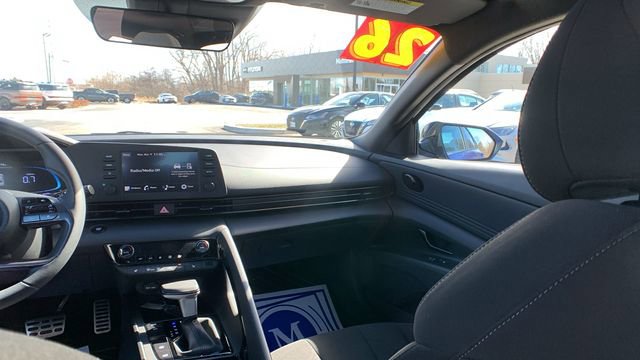 Certified 2026 Hyundai Elantra SEL Sport image 24