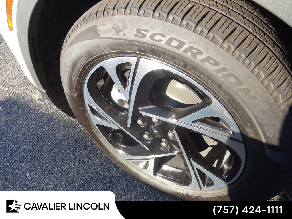 Used 2026 Lincoln Nautilus Premier w/ Equipment Group 102A AWD/4WD image 12