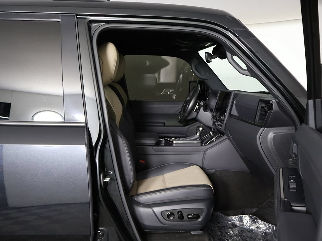 Used 2024 Lexus GX 550 AWD/4WD image 32
