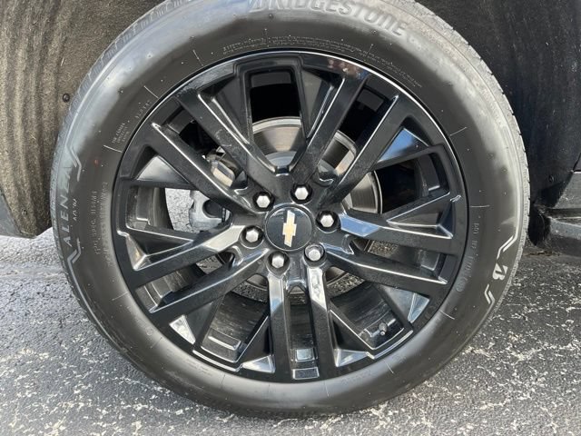 Used 2023 Chevrolet Suburban RST w/ Sport Performance Package AWD/4WD image 19
