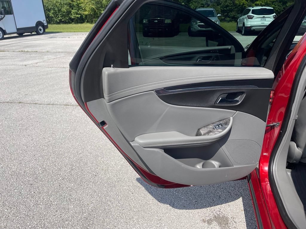 Used 2015 Chevrolet Impala LTZ FWD image 16