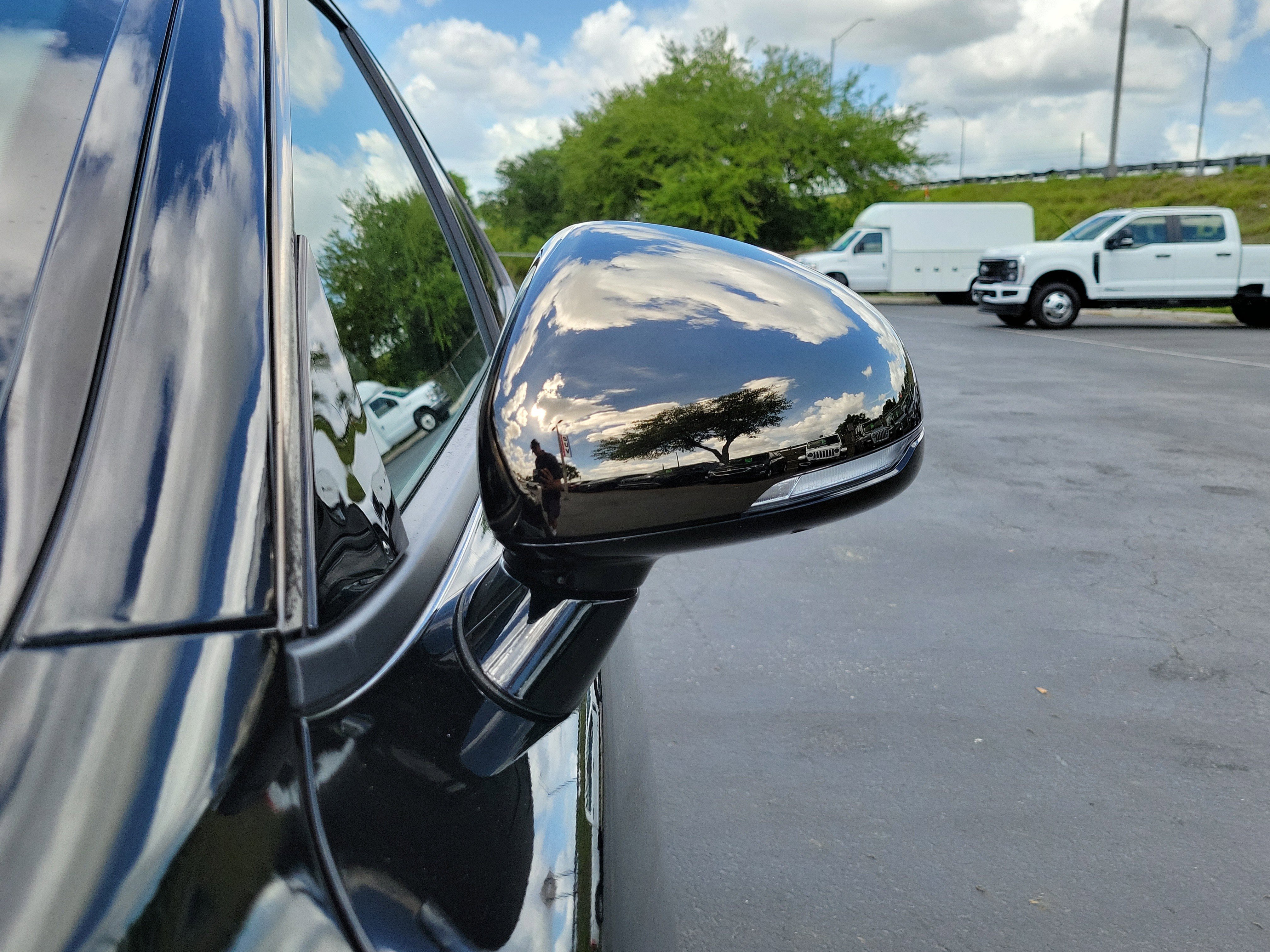 Used 2023 Kia Stinger GT-Line w/ Sun & Sound Package image 4