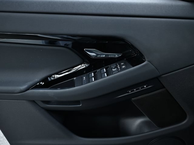 New 2026 Land Rover Range Rover Evoque S AWD/4WD image 16