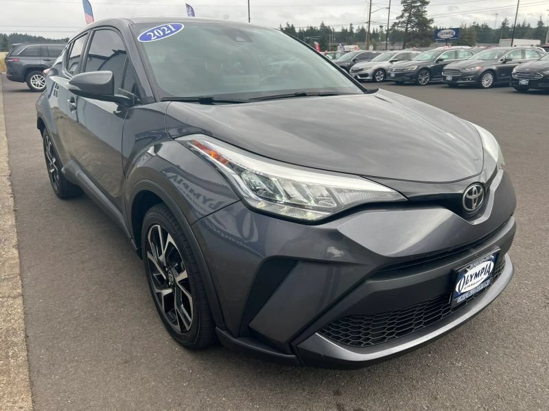 Used 2021 Toyota C-HR XLE FWD image 4